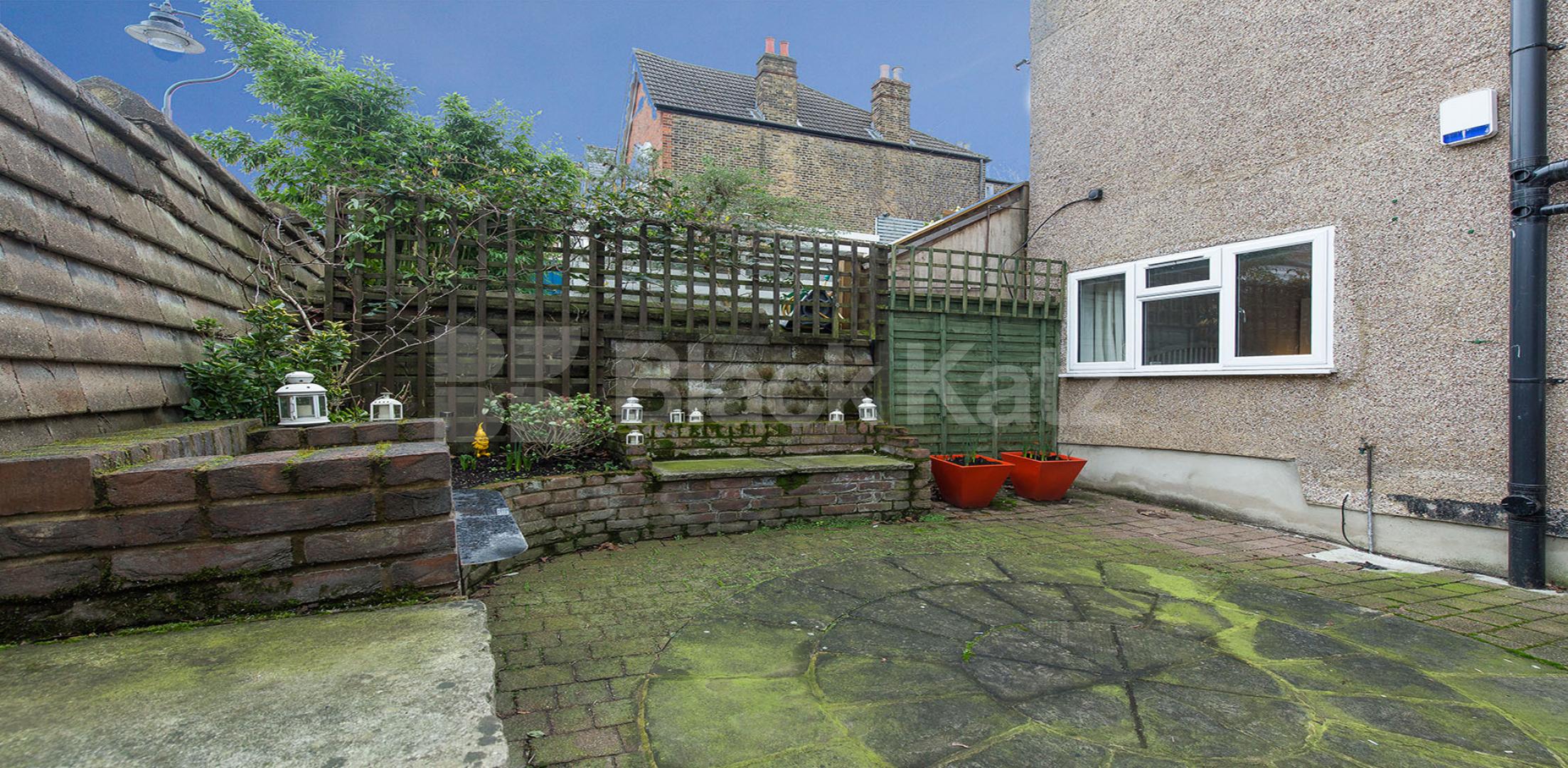 			A Must See Property, 2 Bedroom, 1 bath, 1 reception End Terraced House			 Cecile Park, Crouch End